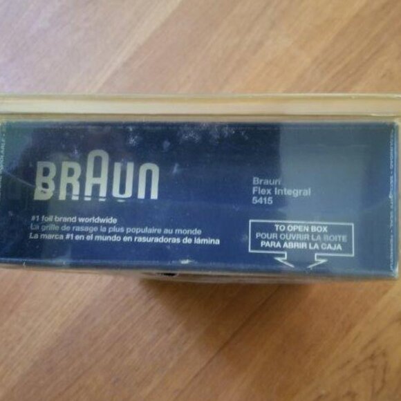 Braun 5415 Rechargeable Flex Integral Pivoting Head Shaver - Picture 4 of 5
